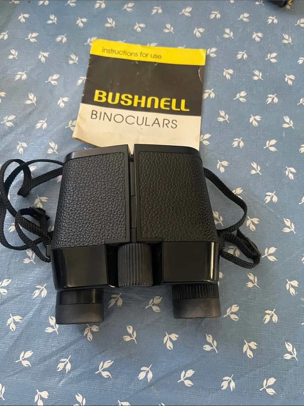 Compact Binoculars in Black